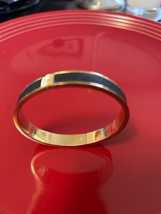 Tory Burch - 1/2” Black Leather Inlay Gold Hinged Bracelet - Picture 9 of 11